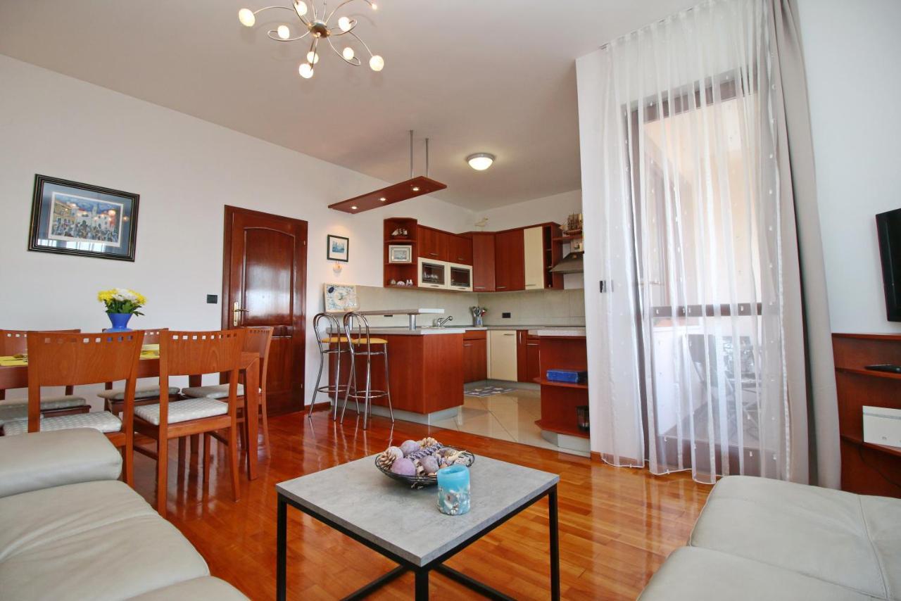 Polo Apartments Rovinj Exterior foto